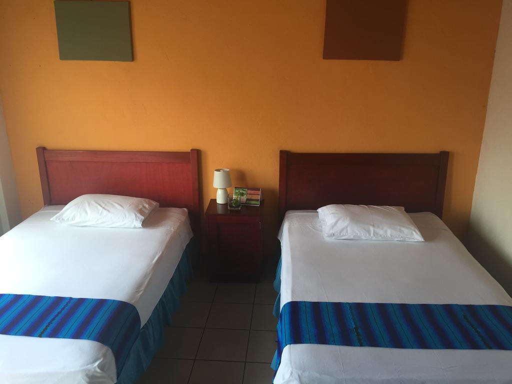 Hotel Villa Margarita Flores Zimmer foto
