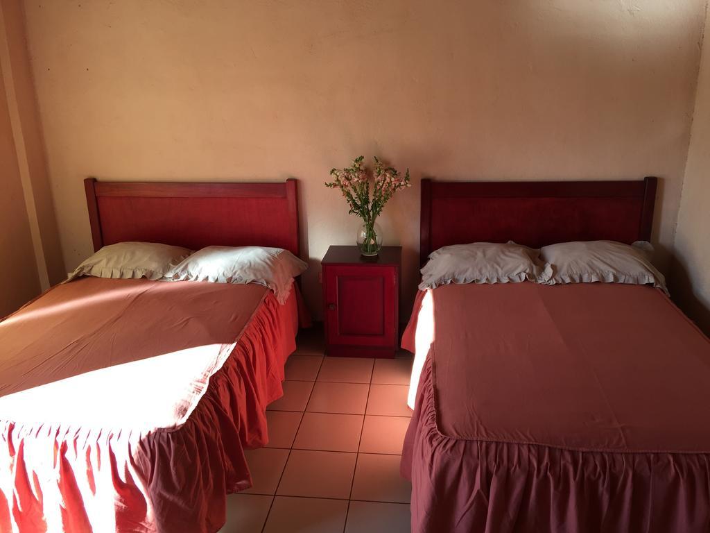 Hotel Villa Margarita Flores Zimmer foto